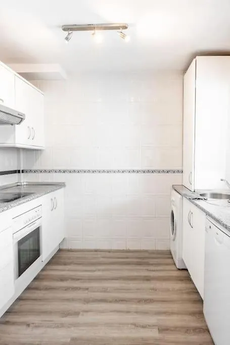 Modern Two-Bedroom Apartment Marbella
